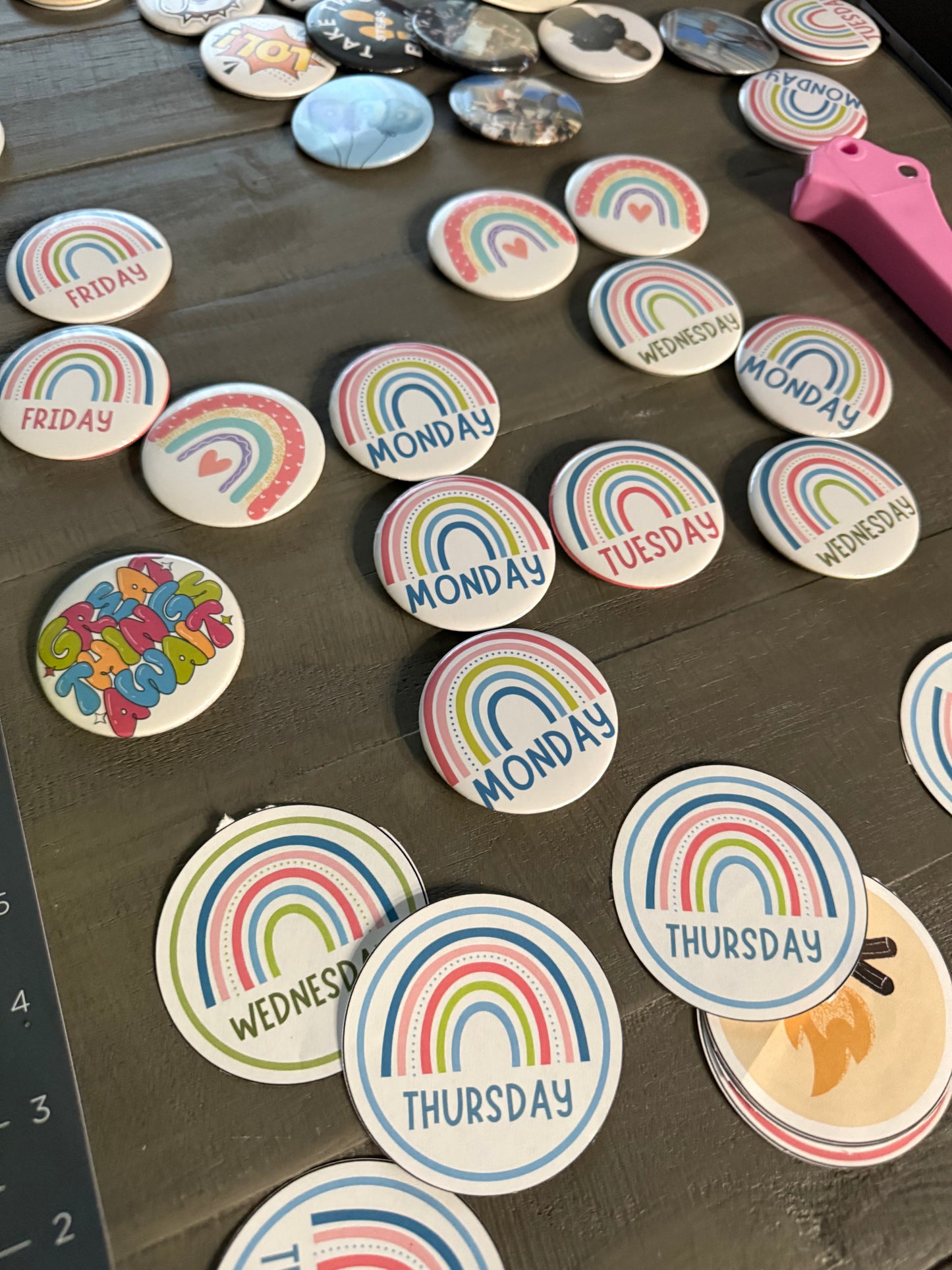 DAY OF THE WEEK BUTTONS