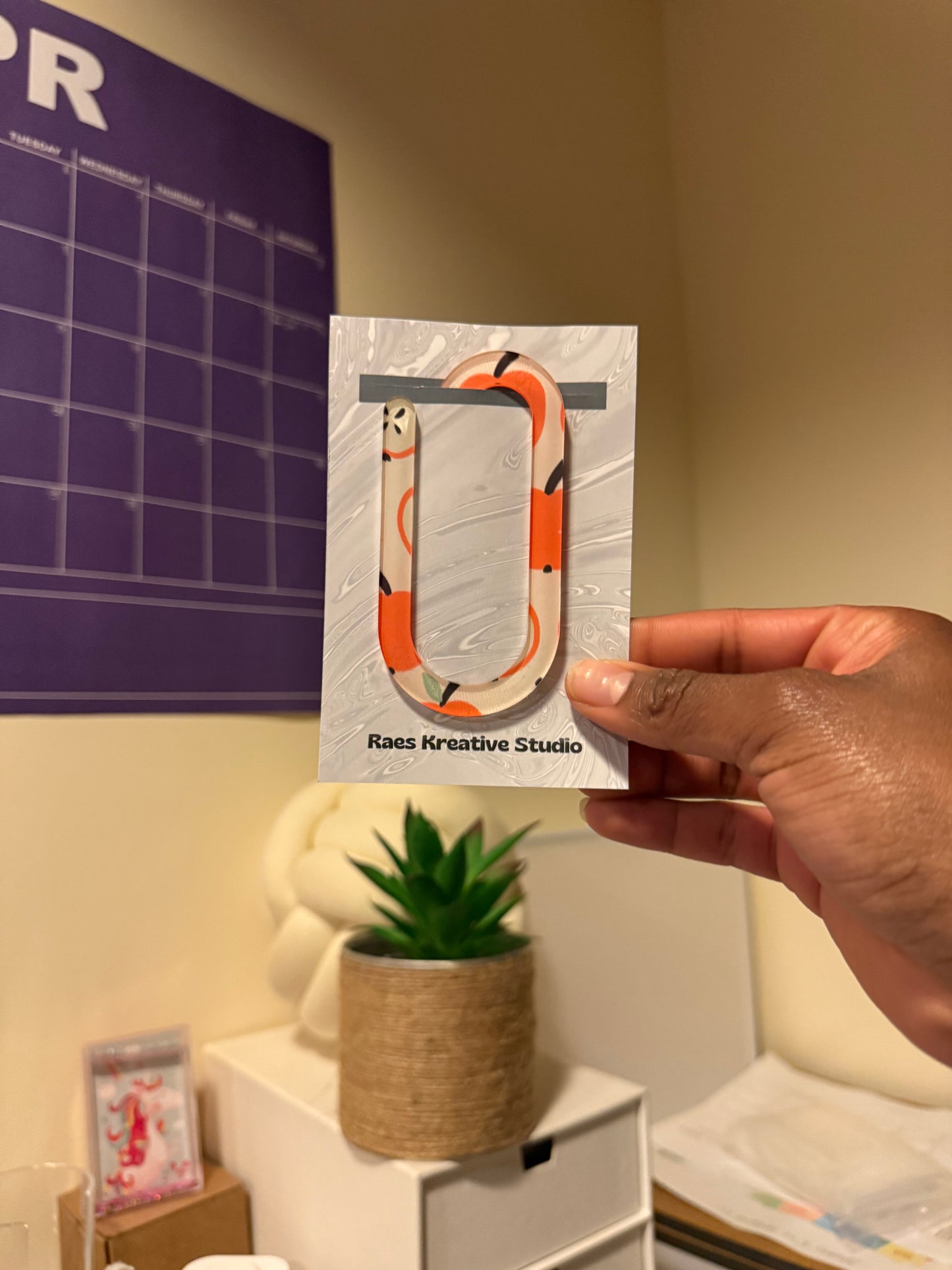 Apple Paperclip